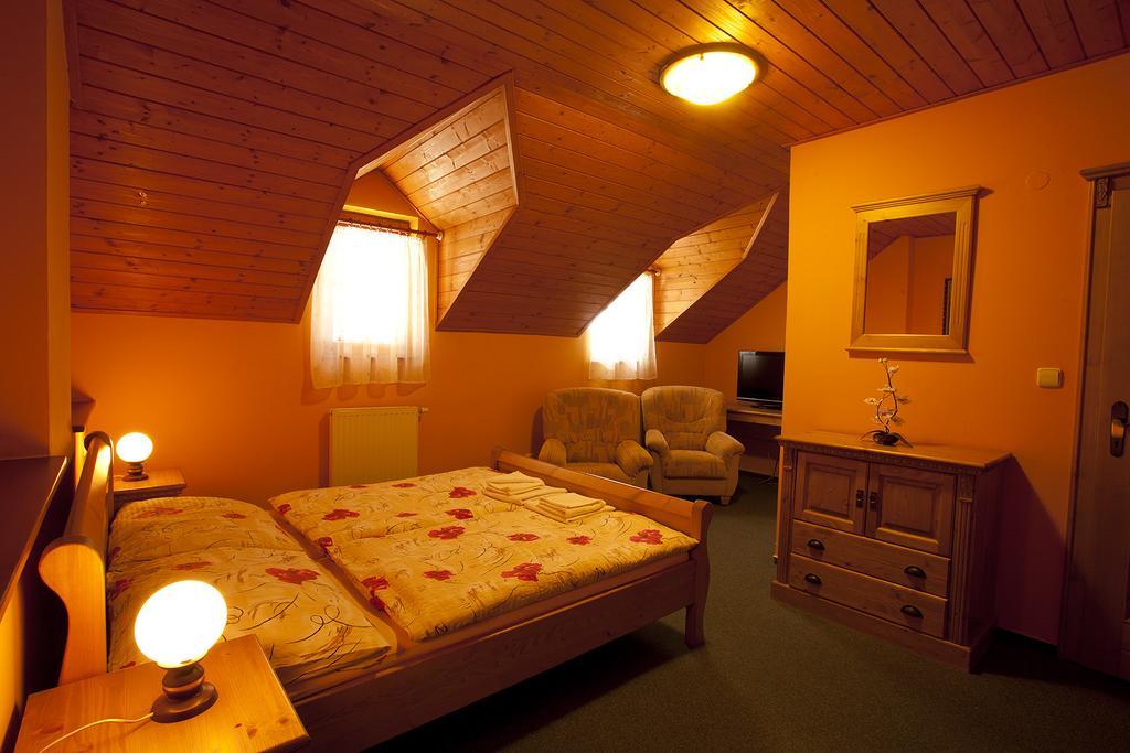 Hotel Vinarstvi U Kaplicky Zaječí Zimmer foto